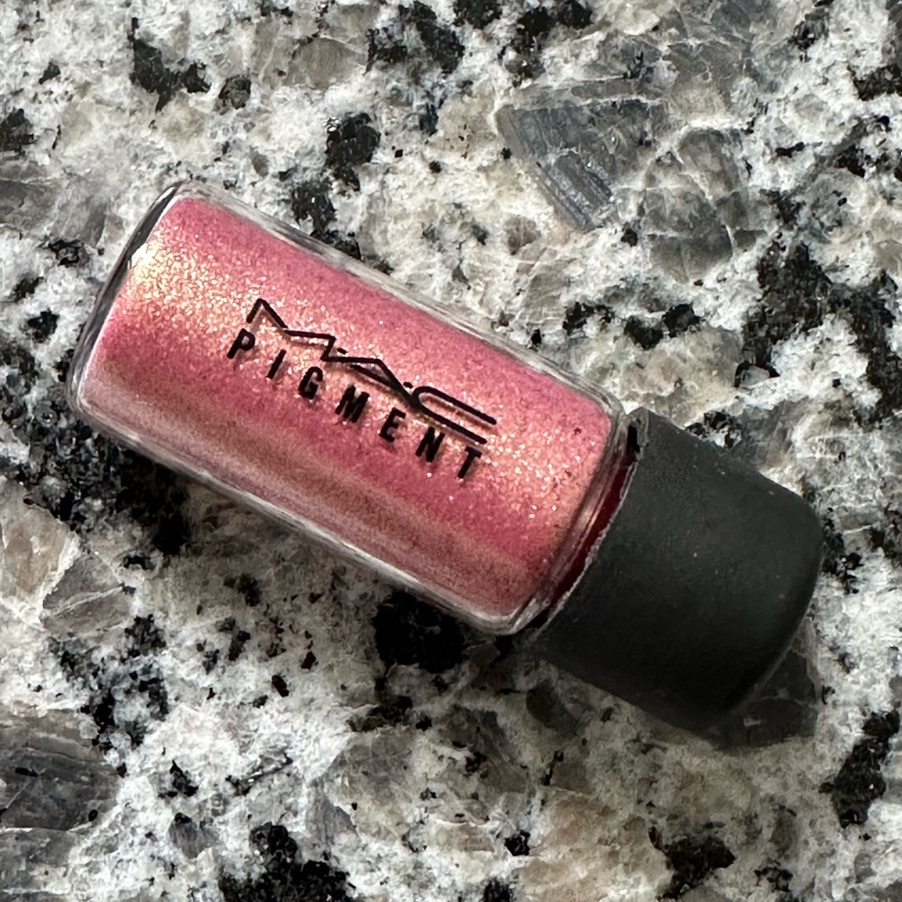MAC Pigment Pink Rose 2.5g / .09 oz